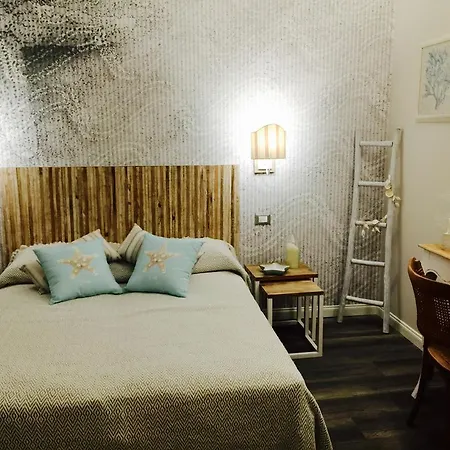 Guest house Echi Del Mare 2*